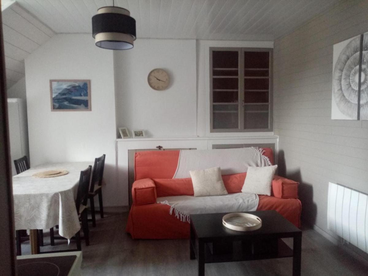 Charmant Appartement Au Centre De Bagnères-de-Bigorre Εξωτερικό φωτογραφία